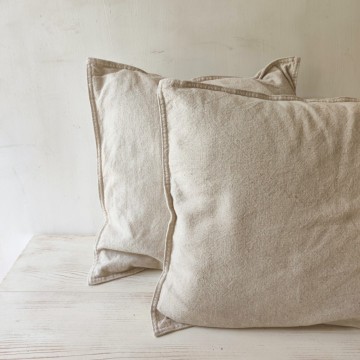 interior decor cuscini